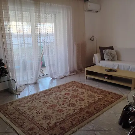 Appartement Comfortable Near Skg Airport