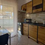Comfortable Near Skg Airport Thérmi